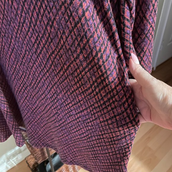 GILMOUR Long Sleeve Relaxed Fit Mini Dress Made in Canada - Picture 7 of 7